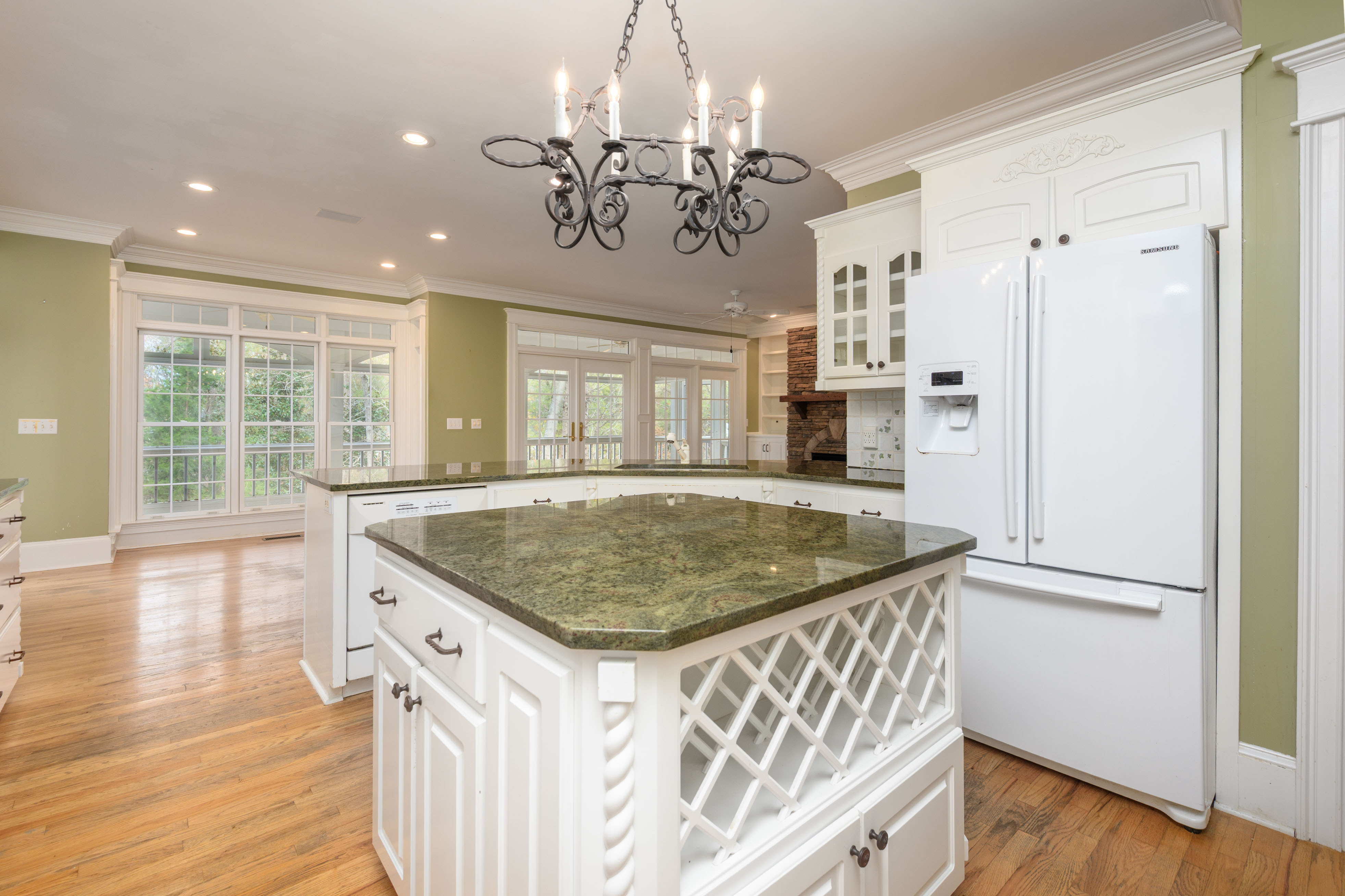 273 Reynolds Drive image 22